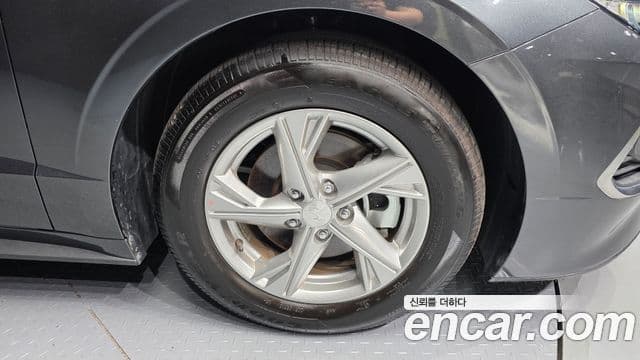 Hyundai Sonata Hybrid 2019 — Şəkil 29/31