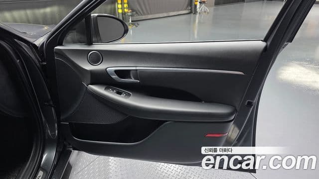 Hyundai Sonata Hybrid 2019 — Şəkil 9/31