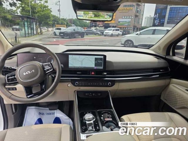 Kia Carnival 2024 — Şəkil 8/18