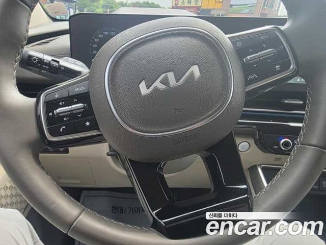 Kia Carnival 2024 — Şəkil 16/18