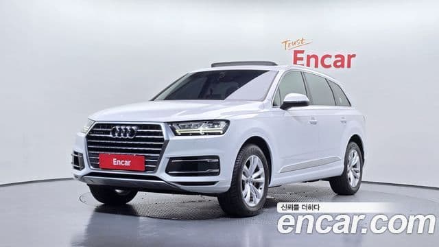 Audi Q7 2019 — ფოტო 1/20