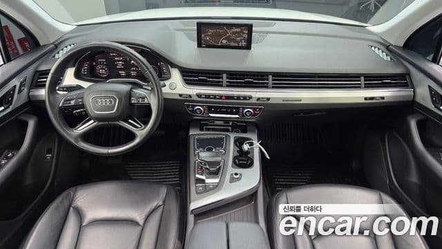 Audi Q7 2019 — ფოტო 7/20