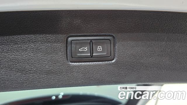 Audi Q7 2019 — ფოტო 18/20