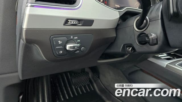 Audi Q7 2019 — ფოტო 20/20