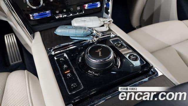 Rolls-Royce Cullinan 2020 — Şəkil 9/20