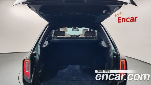 Rolls-Royce Cullinan 2020 — Şəkil 20/20