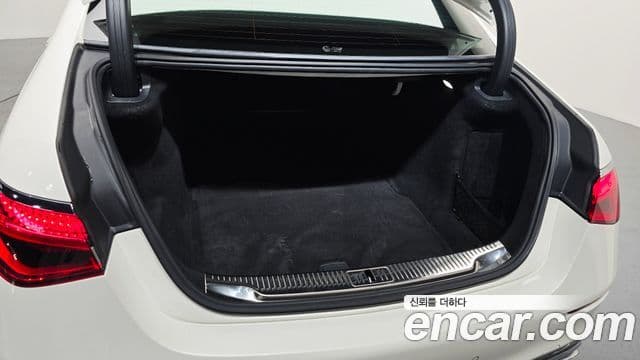 Mercedes-Benz S-Class 2022 — ფოტო 18/20