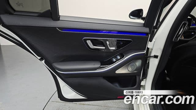 Mercedes-Benz S-Class 2022 — Photo 5/36