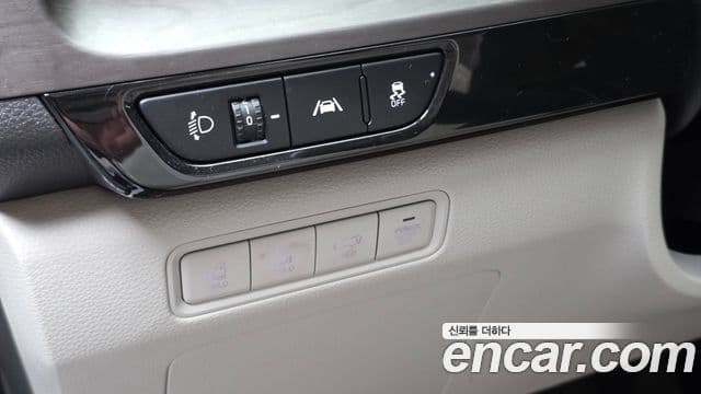 Kia Carnival 2021 — Фото 18/20