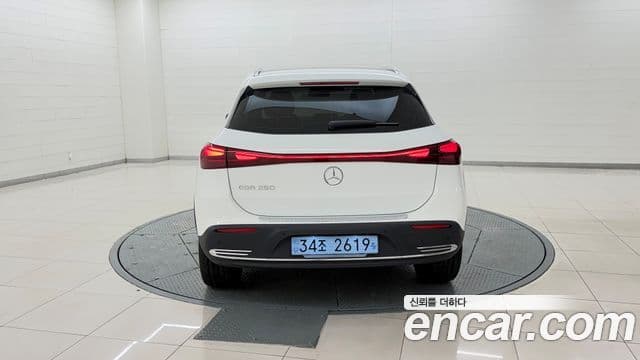 Mercedes-Benz EQA 2025 — ფოტო 18/20