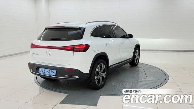 Mercedes-Benz EQA 2025 — ფოტო 7/20
