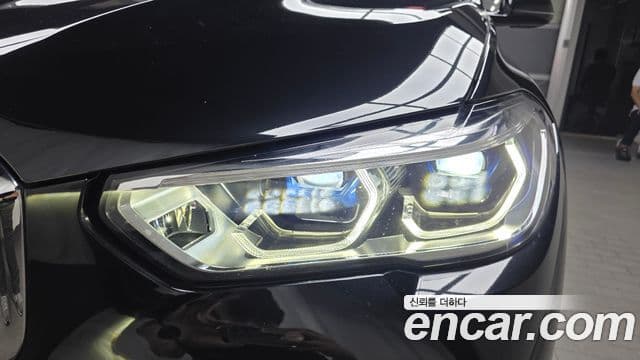 BMW X5 2021 — Photo 30/33