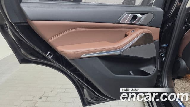 BMW X5 2021 — Photo 13/33