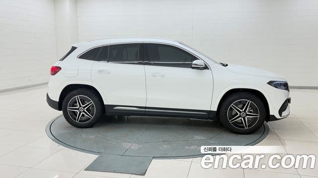 Mercedes-Benz EQA 2025 — ფოტო 18/20