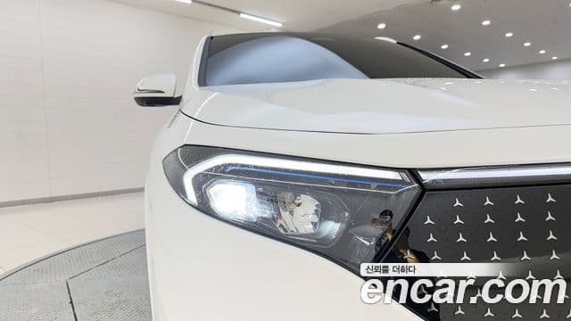 Mercedes-Benz EQA 2025 — ფოტო 19/20