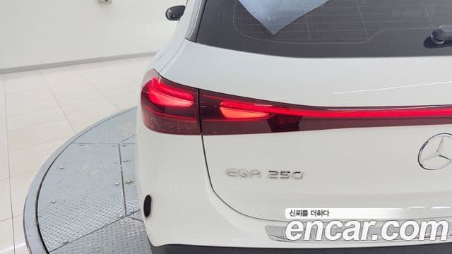 Mercedes-Benz EQA 2025 — ფოტო 6/20