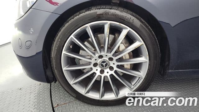 Mercedes-Benz E-Class 2021 — ფოტო 5/20