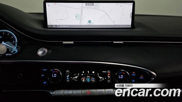 Genesis GV70 2022 — Şəkil 19/35
