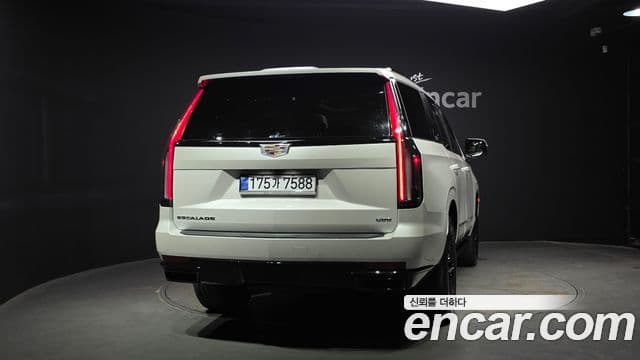 Cadillac Escalade 2024 — ფოტო 4/20