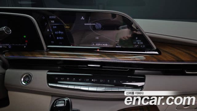 Cadillac Escalade 2024 — ფოტო 14/20