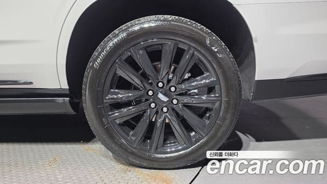 Cadillac Escalade 2024 — Photo 9/35