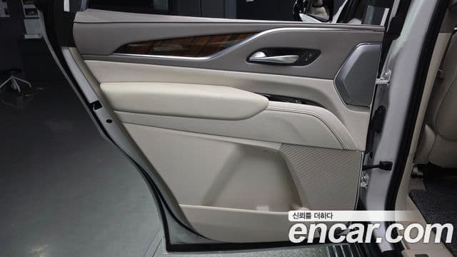 Cadillac Escalade 2024 — Photo 25/35