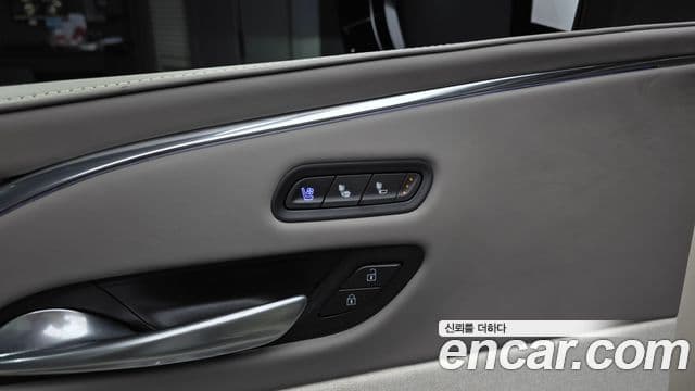 Cadillac Escalade 2024 — Photo 28/35