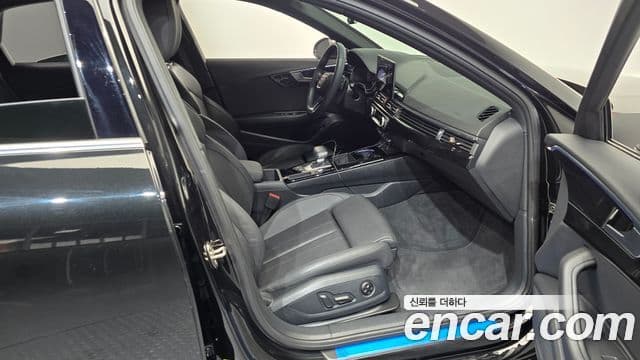 Audi A4 2021 — Photo 10/34