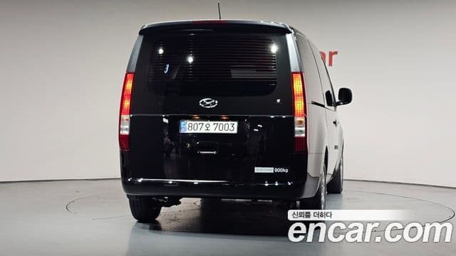 Hyundai Staria 2023 — ფოტო 4/20