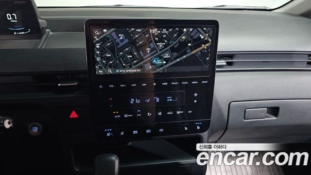 Hyundai Staria 2023 — ფოტო 14/20