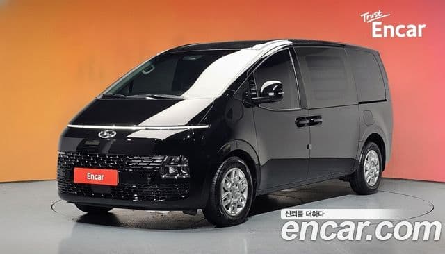 Hyundai Staria 2023 — ფოტო 1/20