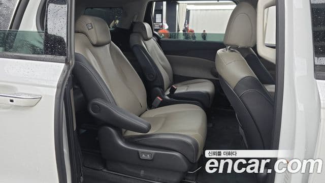 Kia Carnival 2024 — Şəkil 11/20