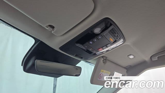 Kia Carnival 2024 — Şəkil 17/20
