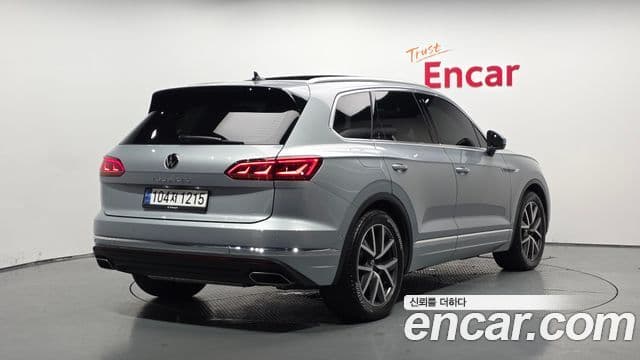 Volkswagen Touareg 2023 — Şəkil 2/20