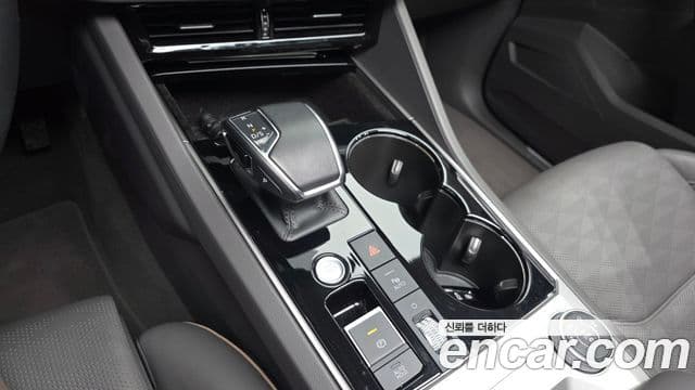 Volkswagen Touareg 2023 — Şəkil 9/20
