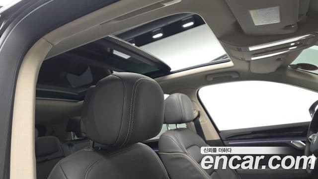 Volkswagen Touareg 2023 — Şəkil 17/20