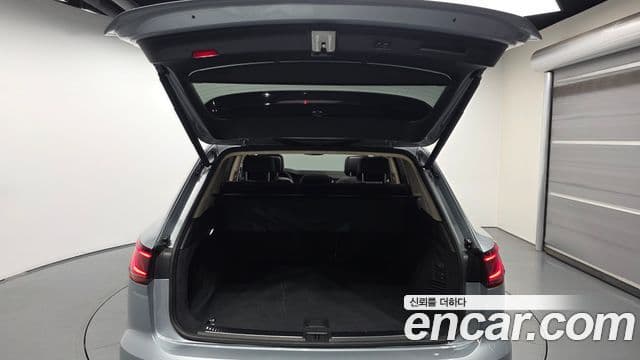 Volkswagen Touareg 2023 — Şəkil 20/20