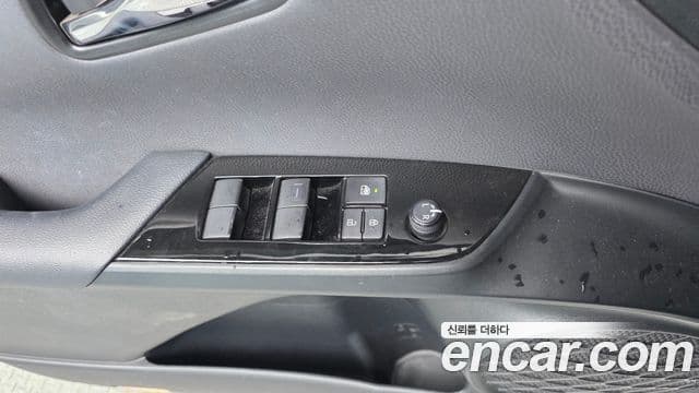 Toyota Prius 2022 — Şəkil 11/20