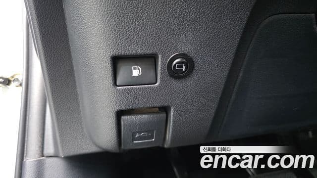 Toyota Prius 2022 — Şəkil 12/20