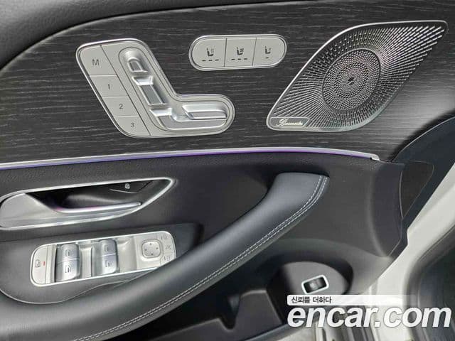 Mercedes-Benz GLE-Class 2023 — фото 18 из 20