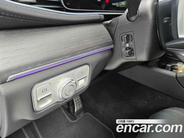 Mercedes-Benz GLE-Class 2023 — ფოტო 19/20