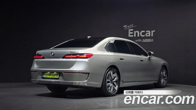 BMW 7 Series 2024 — ფოტო 2/20