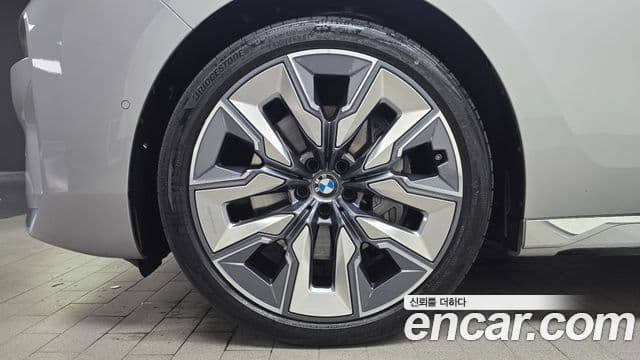 BMW 7 Series 2024 — ფოტო 5/20