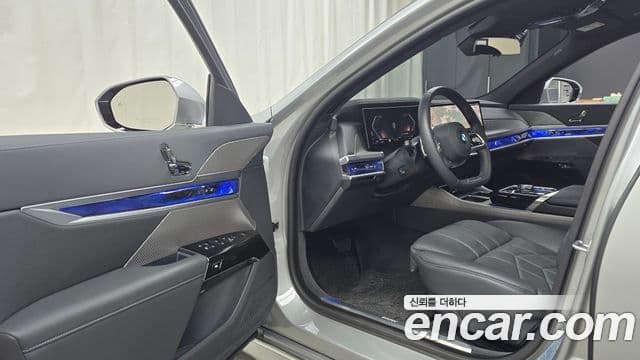 BMW 7 Series 2024 — ფოტო 10/20