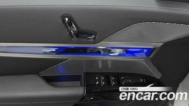 BMW 7 Series 2024 — ფოტო 18/20