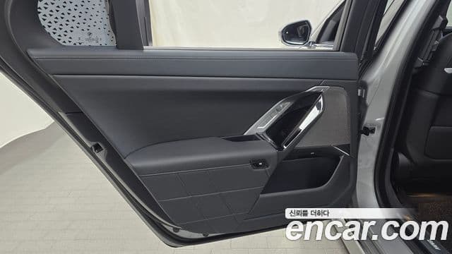 BMW 7 Series 2024 — Photo 32/32