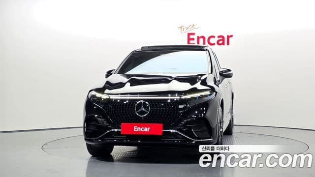 Mercedes-Benz EQS SUV 2023 — ფოტო 14/20