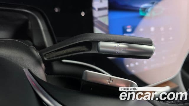Mercedes-Benz EQS SUV 2023 — ფოტო 15/20