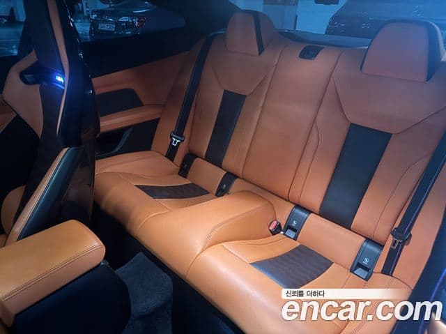 BMW M4 2021 — Photo 4/14