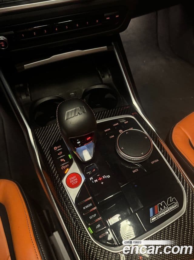 BMW M4 2021 — Photo 8/14